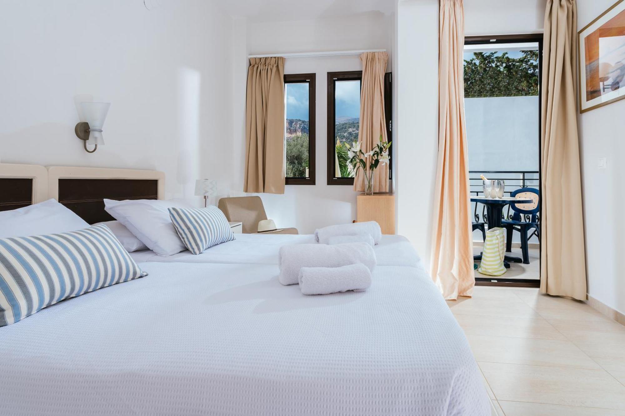 Paradise Hotel-Apartments Сталіда Екстер'єр фото